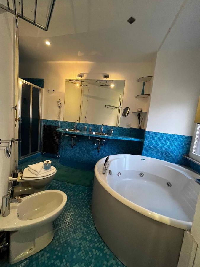 In - Latium 43435 Apartment